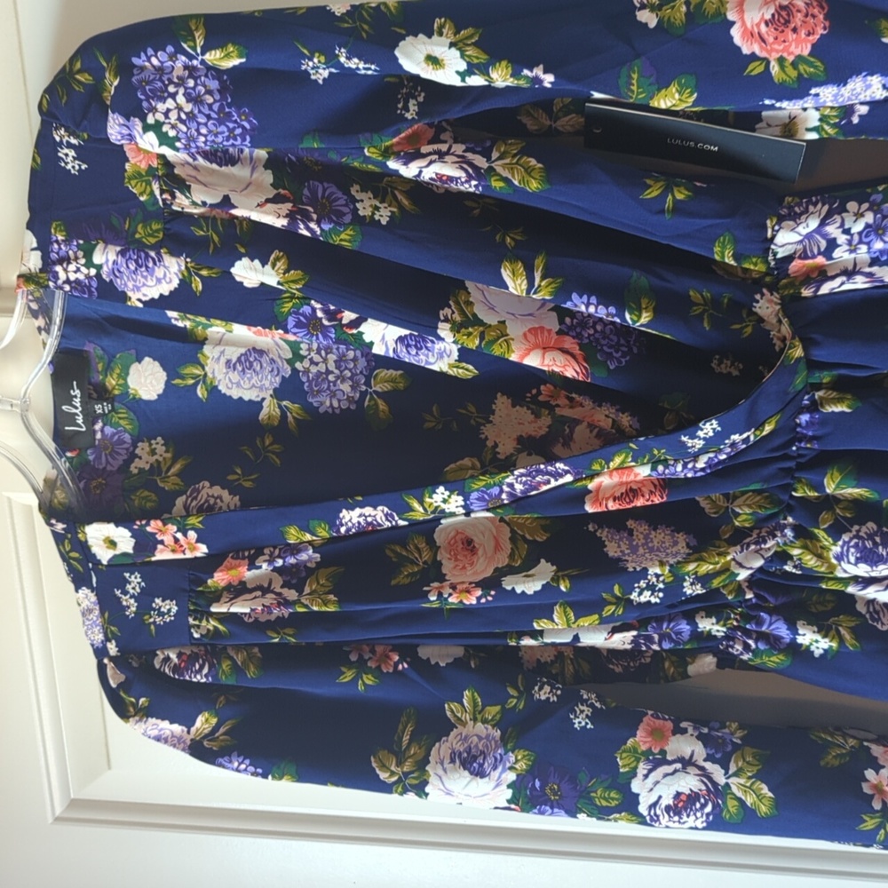 Lulu's Dress - Picture 2 of 7